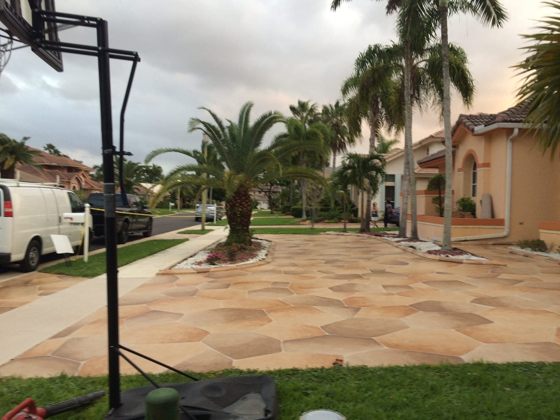 Grey stamped driveway with medallion accent