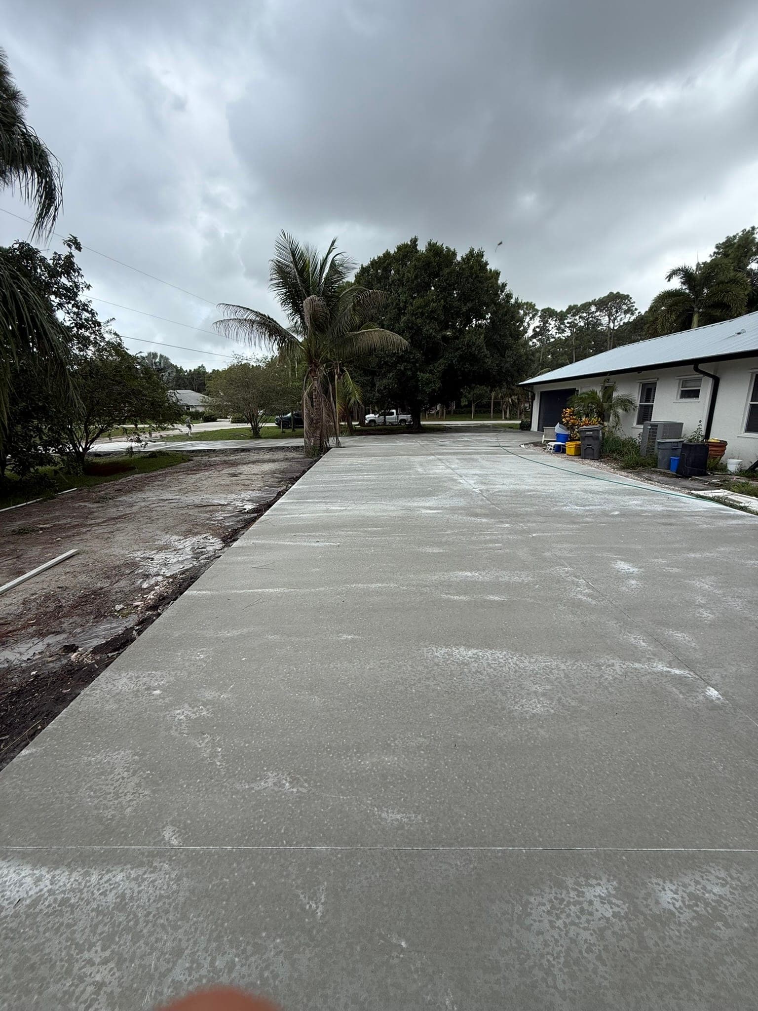 Fresh concrete pour leveling